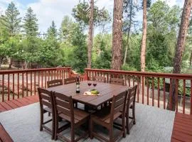 Cozy Townhome with Wildlife Views! 5-min walk to Midtown! Modern Look