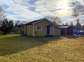 2 Bedroom Awesome Home In Löttörp，位于勒托普的酒店