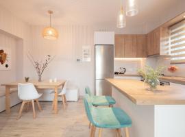 Andriana's 2-Bedroom countryside retreat，位于Pandokr&aacute;tor的Spa酒店