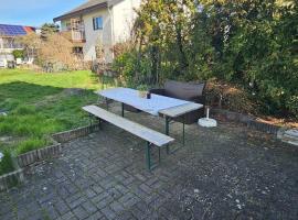 Renoviertes ruhiges Gartenapartment，位于凯奇的酒店