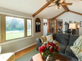 The Little House of Fergus Falls，位于Fergus Falls的乡村别墅