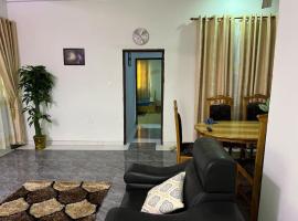 Stunning 2 Bedroom Affordable pl，位于库马西的酒店