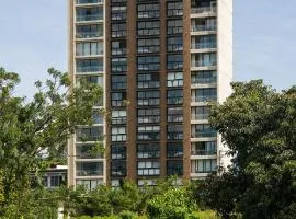 Brand new 1 bed loft with spectacular city view