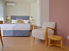 Mirivili Rooms & Suites，位于雅典米特拉医院附近的酒店
