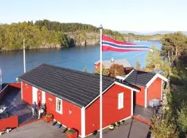 7 person holiday home in KLOKKARVIK