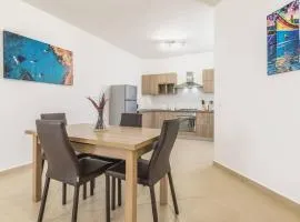 The Waves 2 Bedroom Apartment in Marsaxlokk