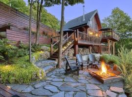 Luxurious log cabin with private spa，位于苏必利尔湖的木屋