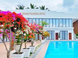 Grand Palmera Hotel，位于桑托斯将军城的带泳池的酒店