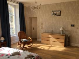 Abbaye de l'Etanche - 2 chambres d'hôtes - Un cadre naturel exceptionnel -，位于Rollainville的酒店