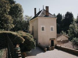 Lyon Country House - Tour de Garde，位于卡威尔奎的酒店