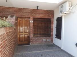 FRIDA APARTMENT remis gratis a Ezeiza，位于埃塞萨的公寓