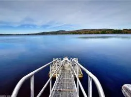 Lakefront Cottage Close to Bar Harbor on 8 acres