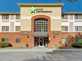 Extended Stay America Select Suites - Atlanta - Perimeter - Peachtree Dunwoody，位于亚特兰大的酒店