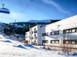 Apartmány Tri sestry - real SKI IN SKI OUT，位于迪马诺卡多林纳的酒店