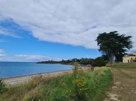 Le Bernique - A 50 mètres de la plage，位于滨海圣雅屈的公寓