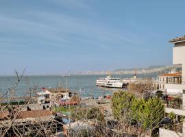 Sea View Retreat in Buyukada 1 min to Ferry，位于伊斯坦布尔的酒店