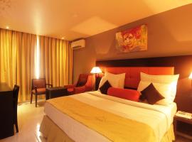 Oakspring Hotel and Luxury Suites，位于拉各斯的酒店