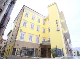 Hotel Milano，位于托伦蒂诺的酒店