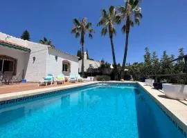 Cd-1383 Three Bedroom Villa With Pool