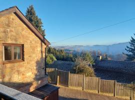 2 bed barn with spectacular views - Wye Valley，位于西蒙兹亚特的酒店