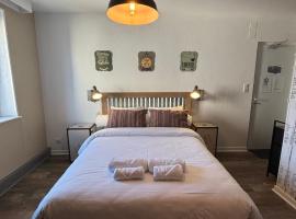 Hôtel-Restaurant Le Hauteville，位于欧特维尔－隆普内斯的酒店
