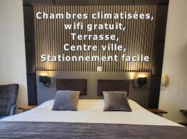Cit'Hotel Le Cheval Blanc Cognac Centre，位于科涅克的酒店