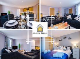 MODERN 2 BEDROOM 2 BATHROOM APARTMENT SLEEPS 4 IN WARRINGTON FOR WORK AND LEISURE WITH PRIVATE PARKING BY AMAZING SPACES RELOCATIONS Ltd，位于沃灵顿的公寓