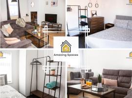 Spacious 3 bed Terrace House with free parking & free Wi-Fi by Amazing Spaces Relocations Ltd，位于圣海伦斯的酒店