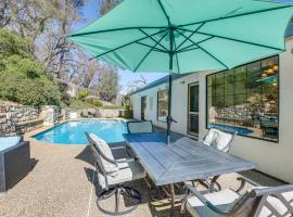 Pet-Friendly Jackson Wine Country Home with Pool!，位于杰克逊的酒店