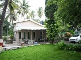 Mango Meadows Farmstay - A Farmhouse near Shirdi