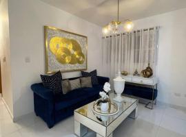 Hermoso apartamento con piscina.，位于La Estrella的酒店