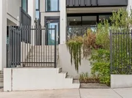 StayAU Modern 2BR Townhouse w/ pool