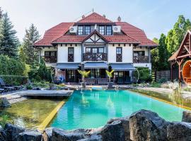 Castle Residence Balaton，位于巴拉顿城堡的酒店