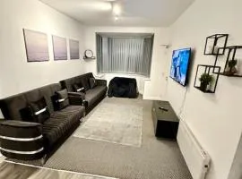 Cosy 3 Bed Apartment,Free Parking in Birmingham