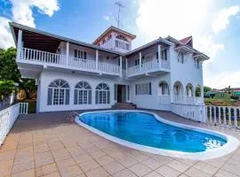 Villa Amore Jamaica - Between Montego Bay & Ochi Rios Includes Cook