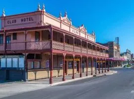 Club Hotel