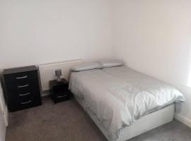 Ensuite Double-bed (E3) close to Burnley city centre，位于伯恩利的酒店