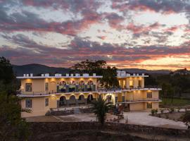 JHADOL BAGH - A Luxury Retreat，位于Jharol的酒店