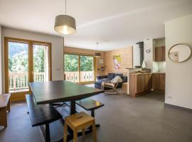 Demi-chalet moderne avec poêle, garage, proche pistes - 6-8 personnes - FR-1-304-2，位于拉克吕萨的酒店