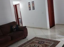 Apartamento completo e bem localizado