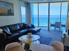 Oceanview Elegance, 250m to beach - Lvl 21 Hilton