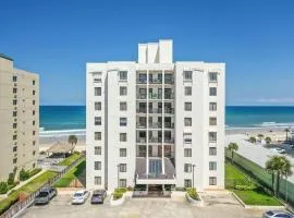 Sandpoint Beachfront Condo