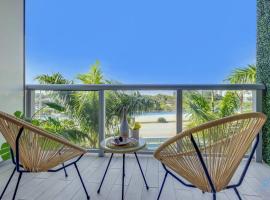 Tropical Apartment - Balcony - Resort, Pool - Gym，位于哈兰代尔海滩的宾馆