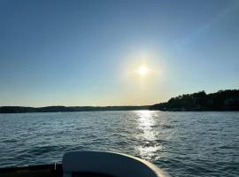 5 Bedroom on Lake of the Ozarks，位于Eldon的酒店