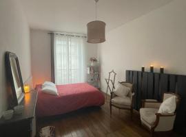 Bed and Breakfast 2 chambres, 1 salle d'eau - Centre Versailles，位于凡尔赛的酒店