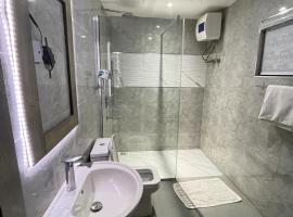 Citilodge Hotel & Conference Centre Newly Renovated，位于阿布贾的酒店