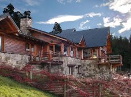 Stunning Lake Front House in San Carlos de Bariloche，位于圣卡洛斯-德巴里洛切的度假屋