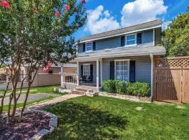 StockYards-BBobs-4mins! GrayLee House.4-Bedrooms