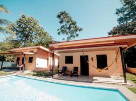 Brahman Bungalows on Pavones Point，位于帕沃内斯的酒店