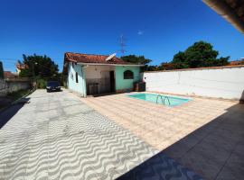 Casa com piscina e churrasqueira Iguaba Grande，位于大伊瓜巴的度假屋